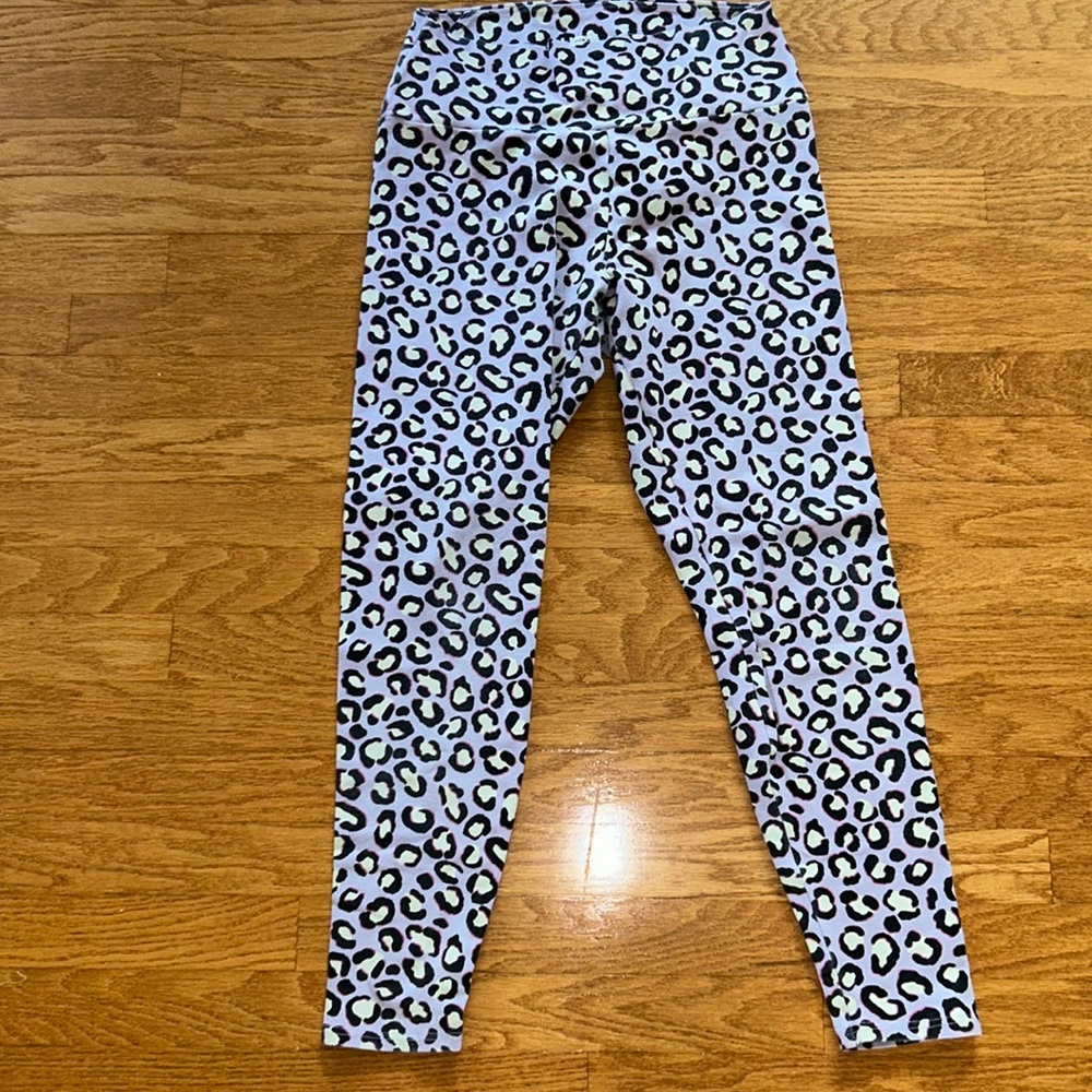 UGG LEOPARD PRINT LEGGINGS PURPLE AND PINK WOMENS LARGE